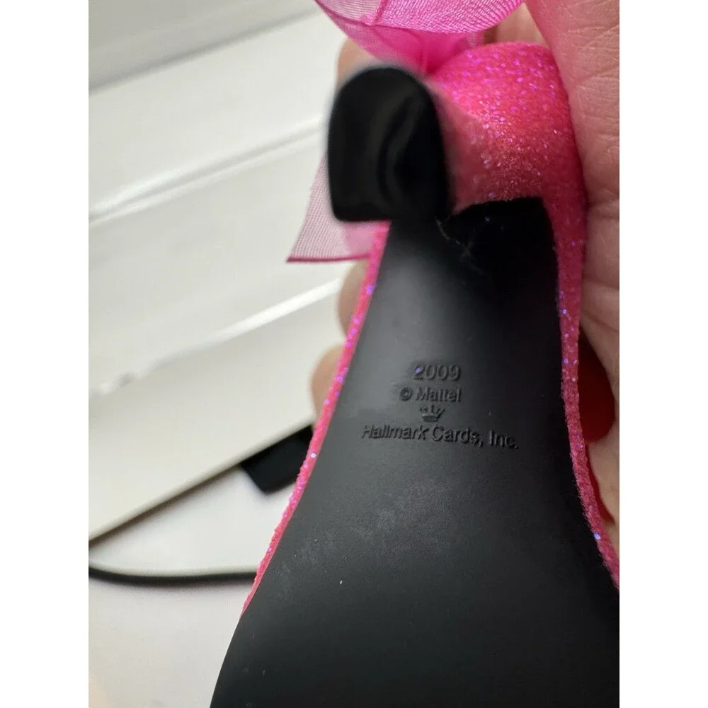 Hallmark Keepsake 2009 Shoe-sational Barbie Ornament Pink Glitter